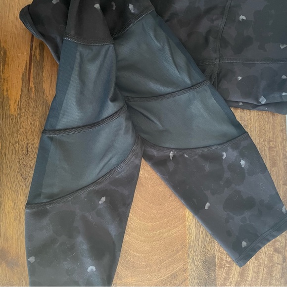 NWOT Sz M set 2 sports bra and workout leggings leopard print - Picture 6 of 7